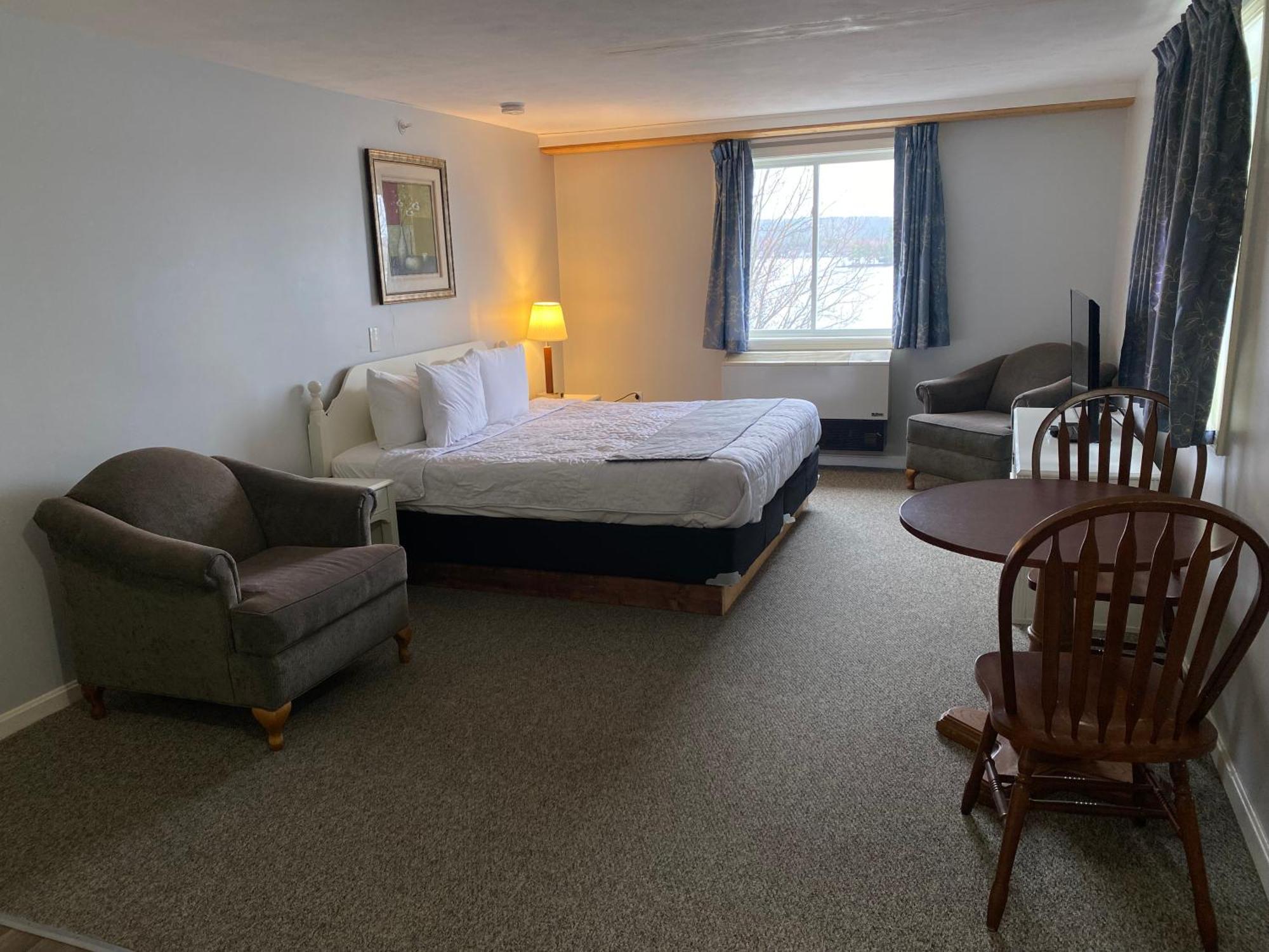 Winnisquam Lake Inn Tilton Buitenkant foto