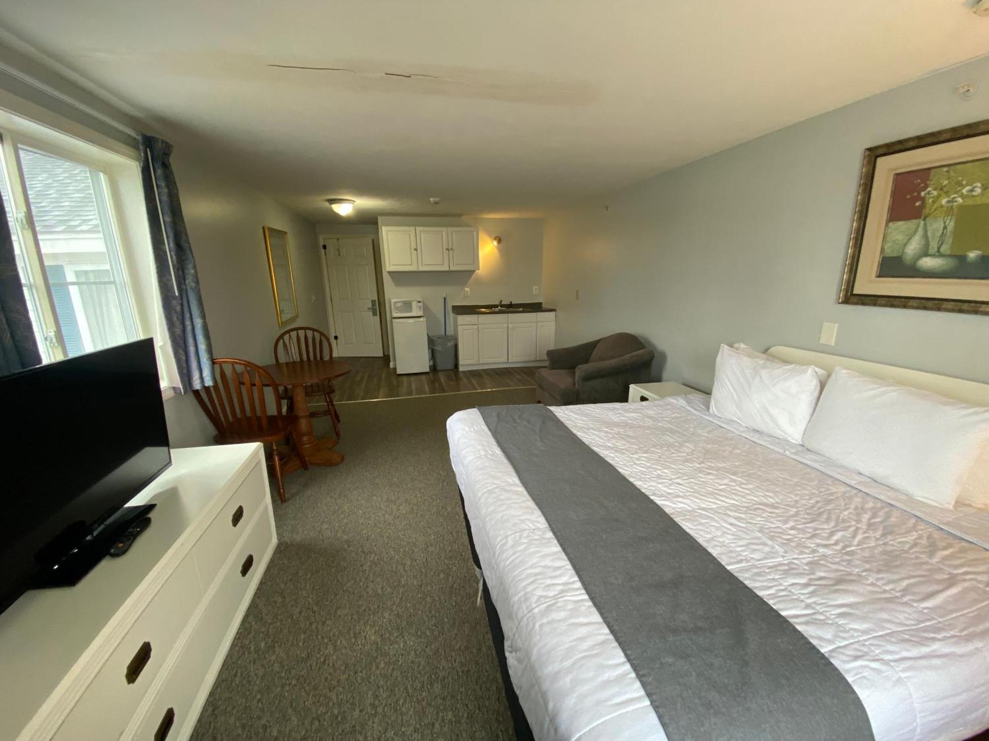 Winnisquam Lake Inn Tilton Buitenkant foto