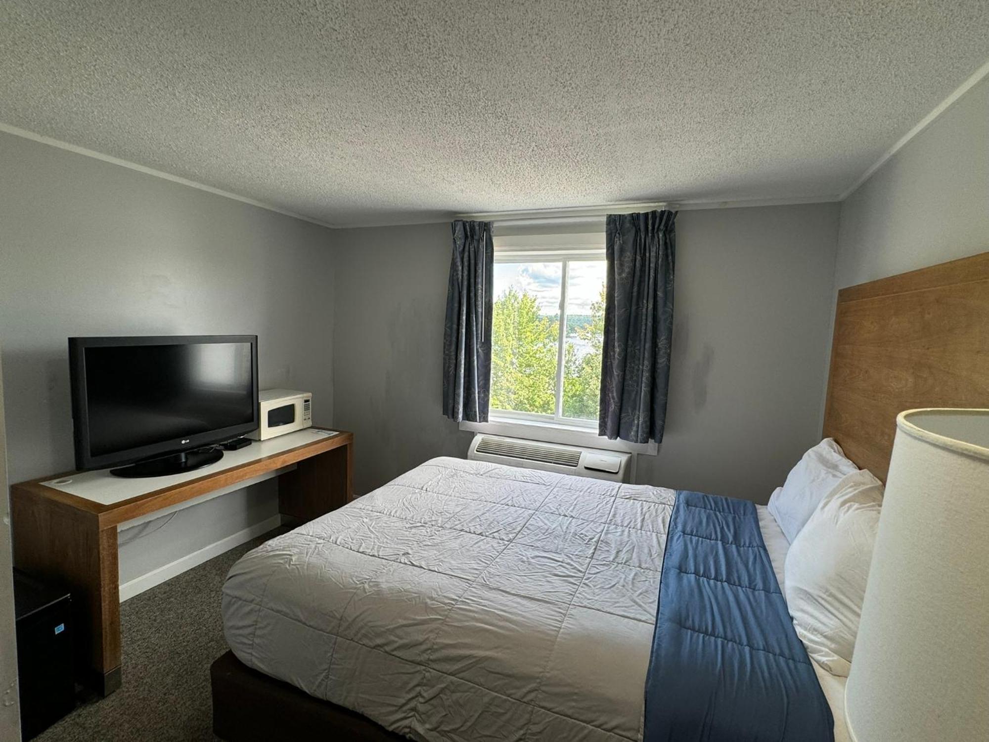 Winnisquam Lake Inn Tilton Buitenkant foto