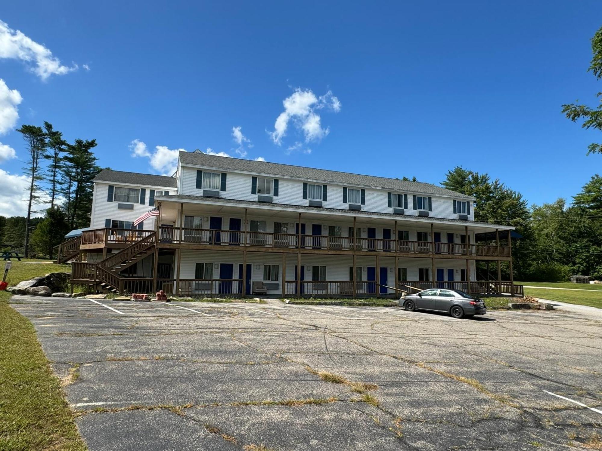 Winnisquam Lake Inn Tilton Buitenkant foto